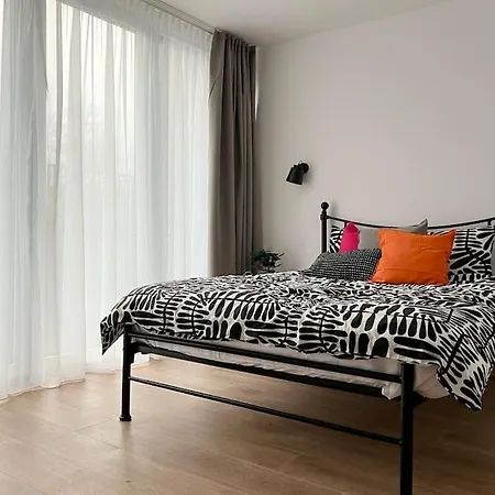 Apartment Modern And Cosy Flat In